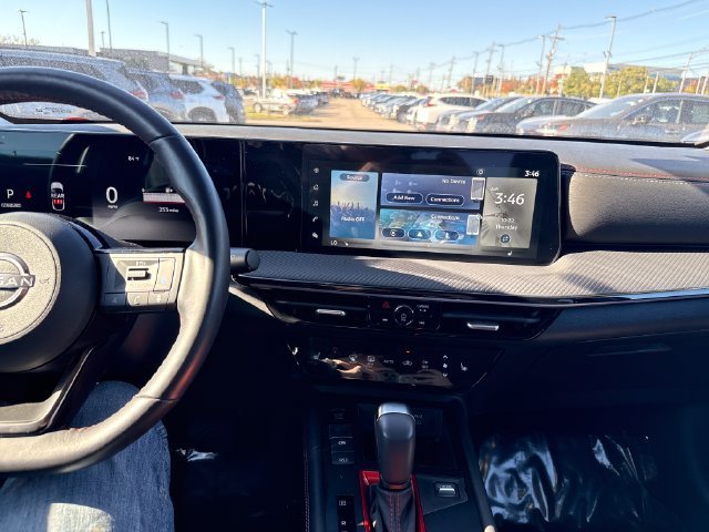 Used 2025 Gray Nissan SR image 21