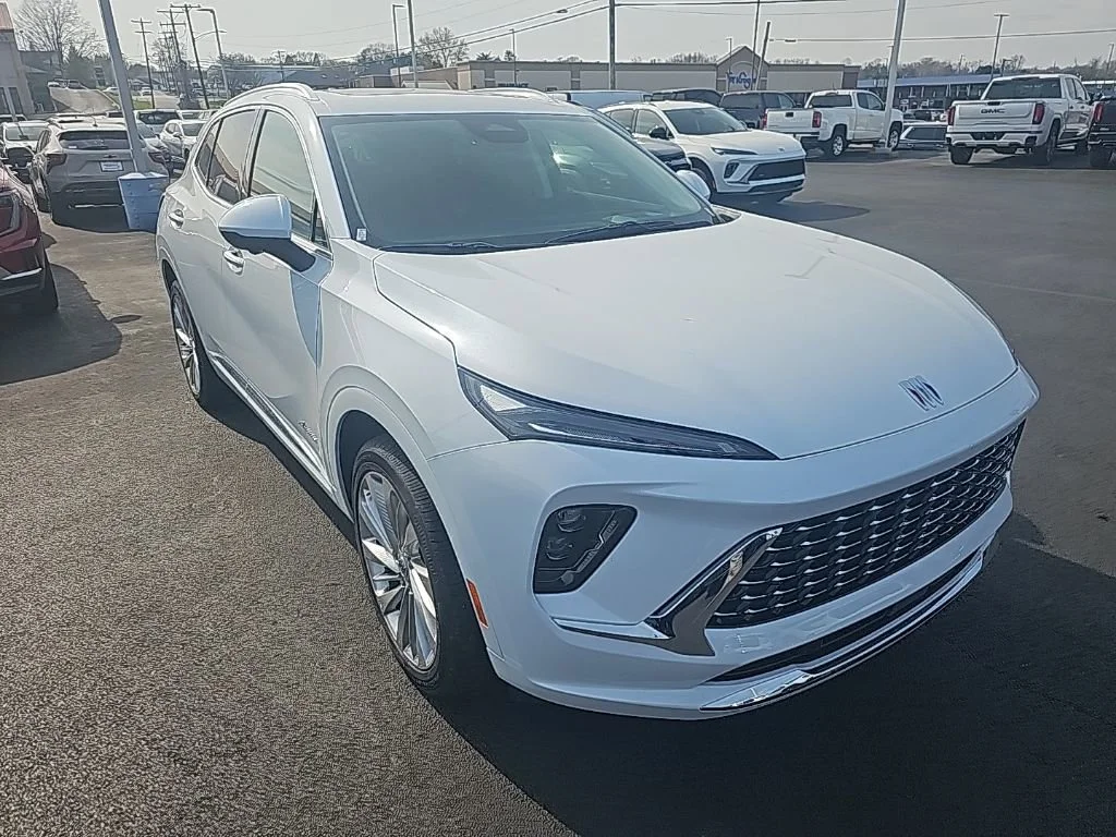 New 2026 Iridescent White Tricoat Buick Avenir image 3