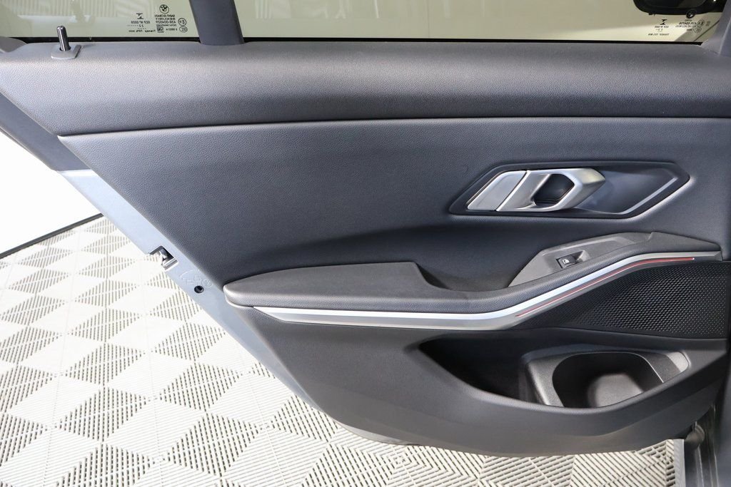 2023 BMW 3 Series 330i - Photo 13