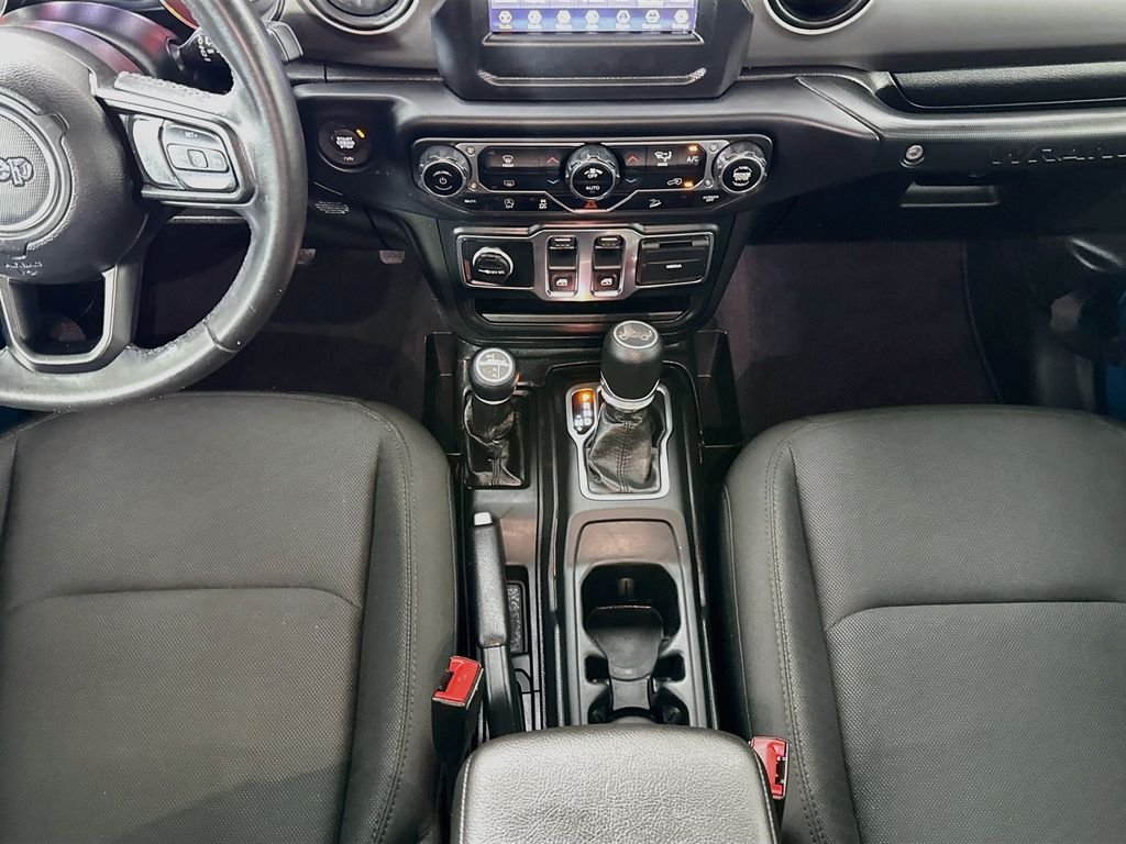 Used 2019 Bikini Pearlcoat Jeep Sport S image 16