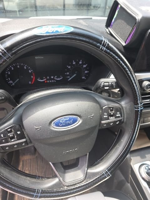Used 2020 White Ford SE image 4