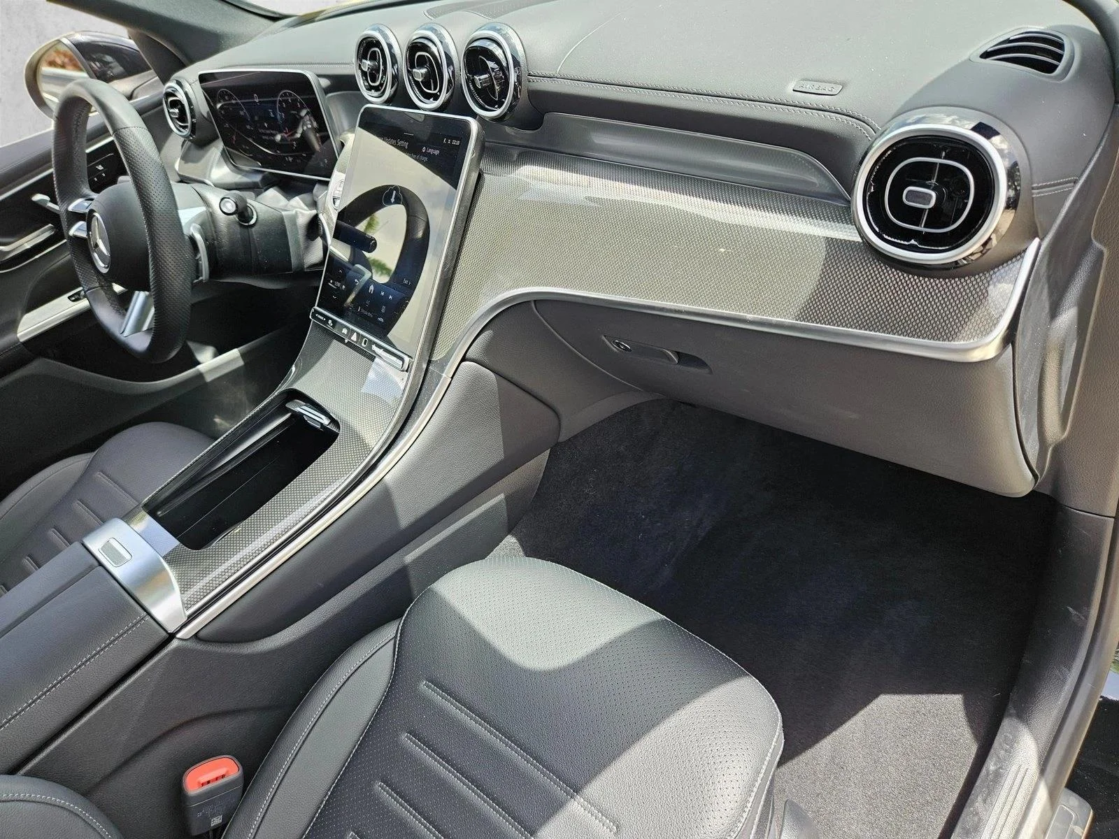 Used 2026 Black Mercedes-Benz GLC 300 image 20