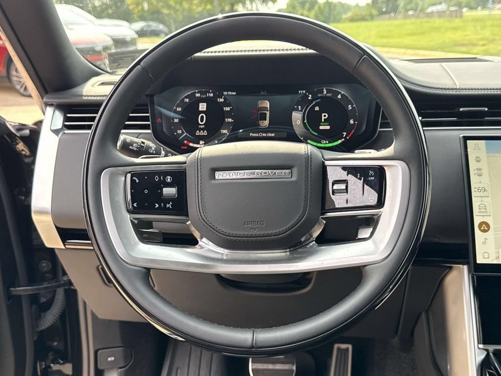 Used 2024 Black Land Rover Autobiography image 32