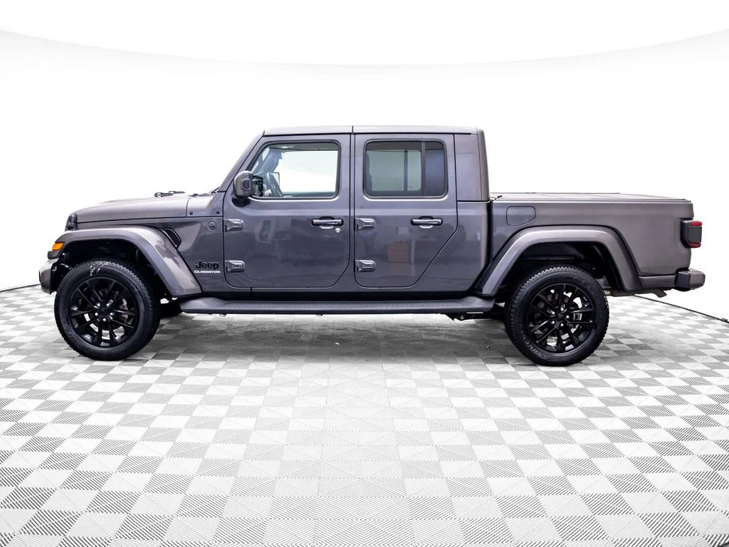 Used 2021 Gray Jeep High Altitude image 2