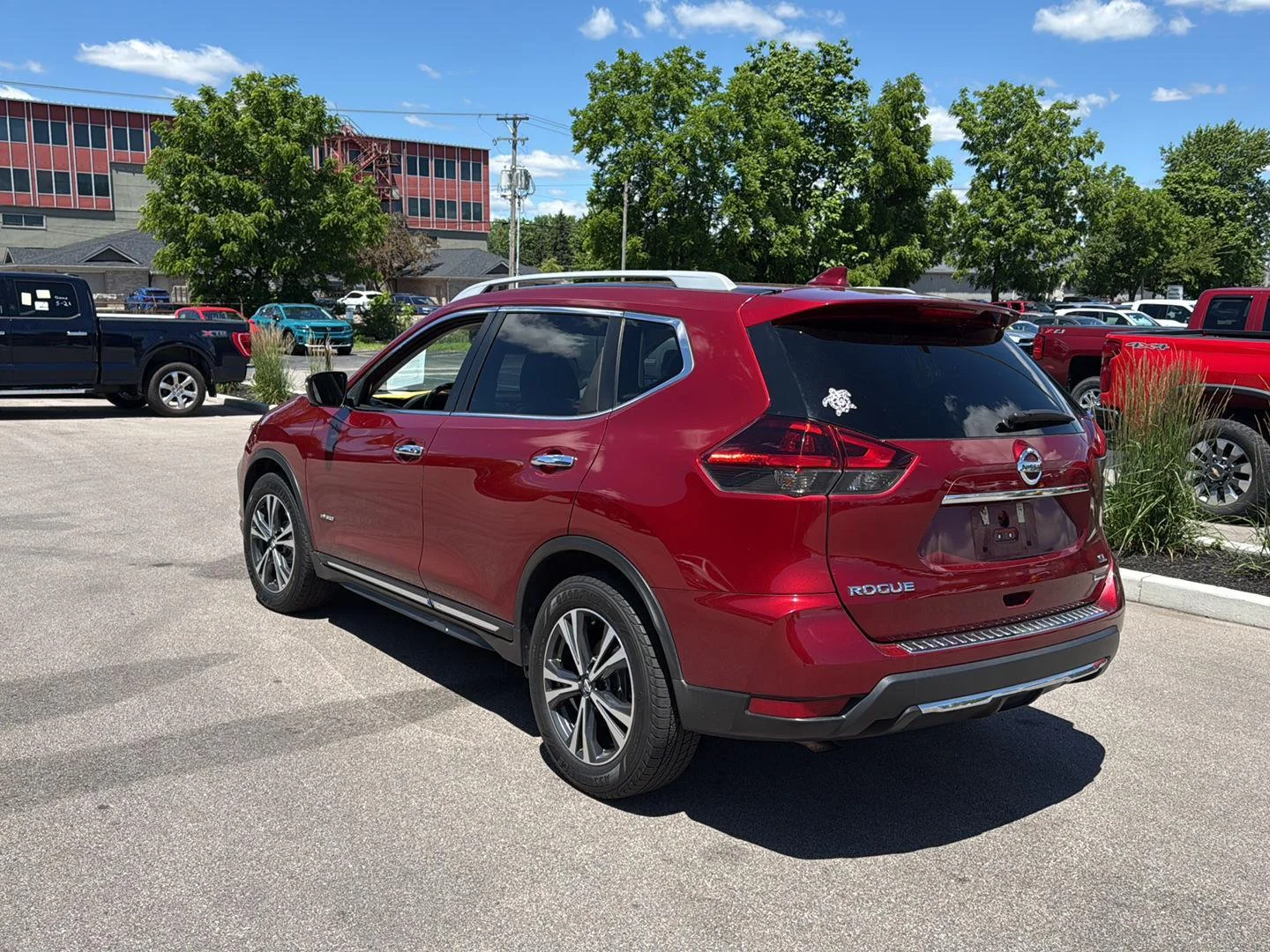 Used 2018 Scarlet Ember Nissan SL Hybrid image 5