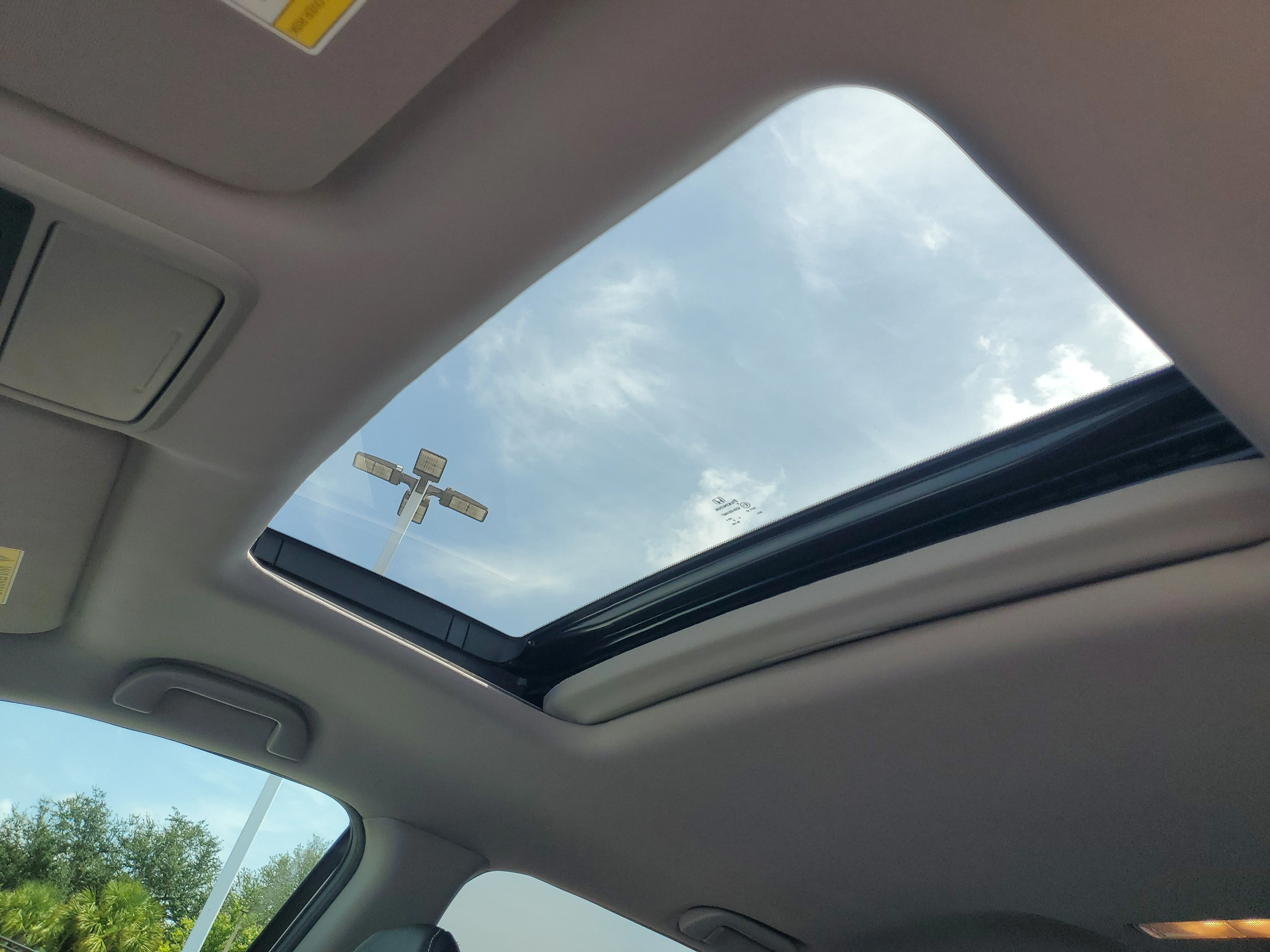 Used 2023 Platinum White Honda RTL image 21