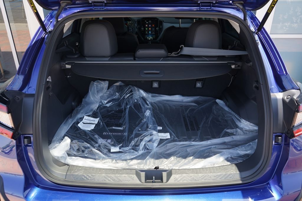 New 2026 SAPPHIRE BLUE PEARL Subaru Limited Hybrid image 11