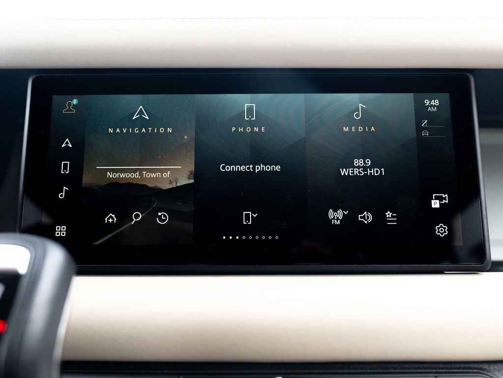 Used 2024 Green Land Rover X-Dynamic SE image 22