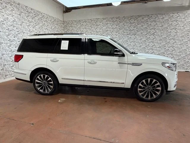 Used 2020 White Lincoln Reserve image 6