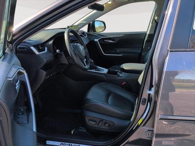 Certified Used 2023 MAGNETIC GRAY MET. Toyota  image 3
