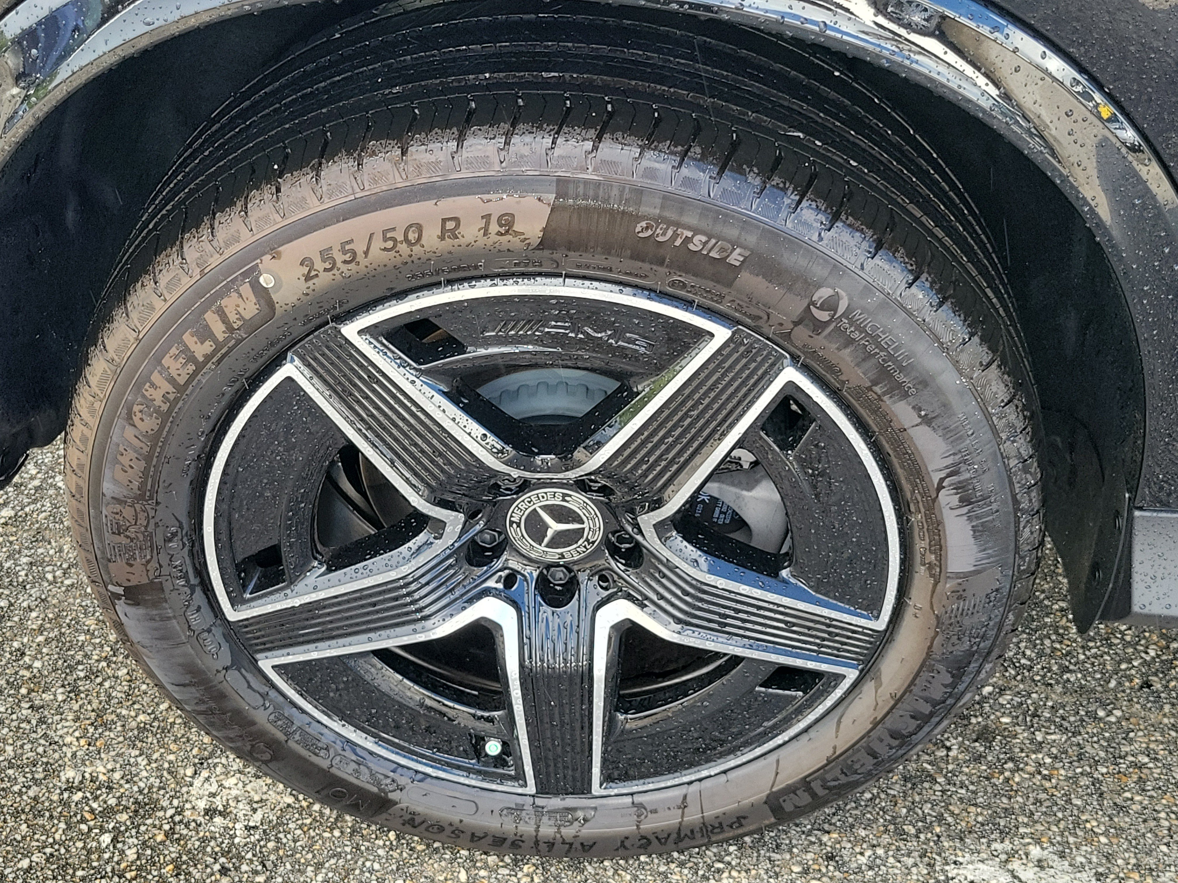 New 2026 Black Mercedes-Benz GLC 300 image 38
