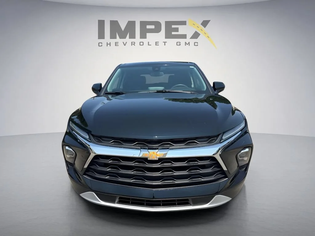 Used 2023 Black Chevrolet 2LT image 8
