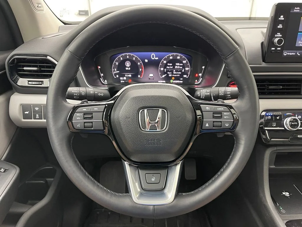 Used 2025 Lunar Silver Metallic Honda Elite image 21