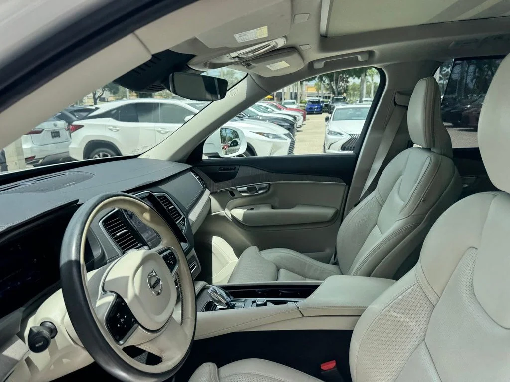 Used 2024 White Volvo Ultimate image 21