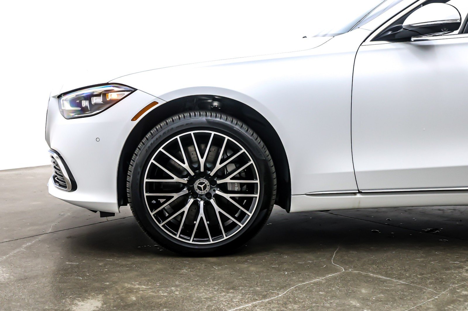 2025 Mercedes-Benz S-Class S 580 - Photo 10