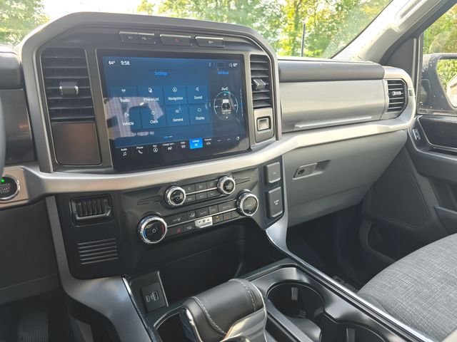 2023 Ford F-150 Lightning XLT - Photo 32