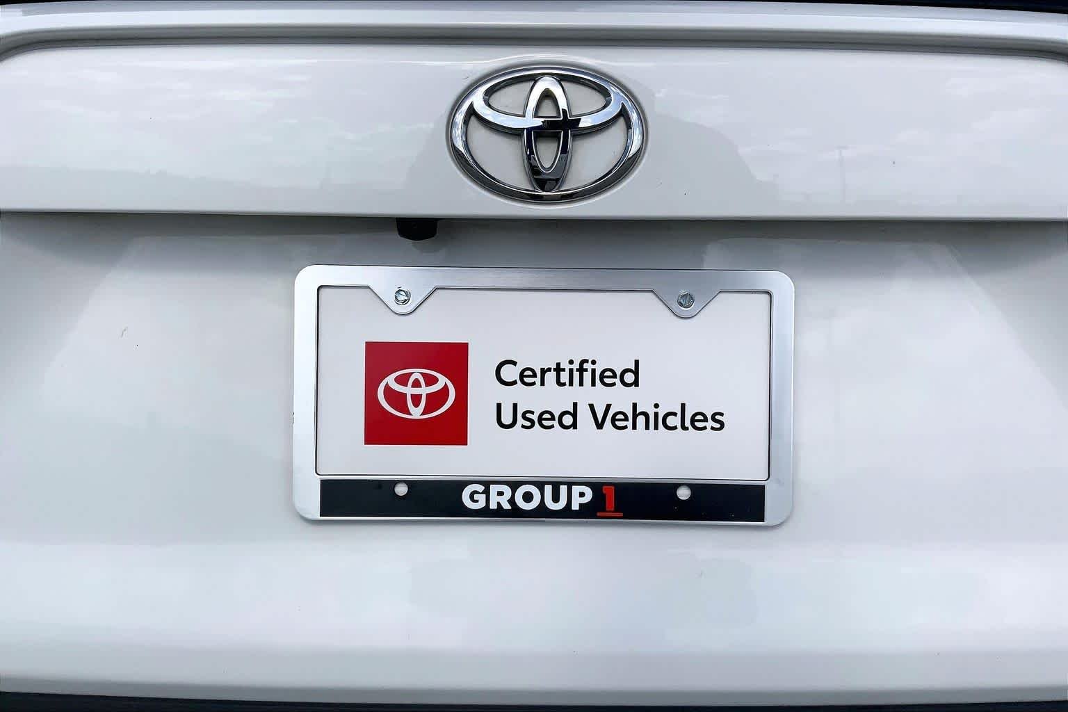 Used 2025 Ice Cap Toyota XLE image 10