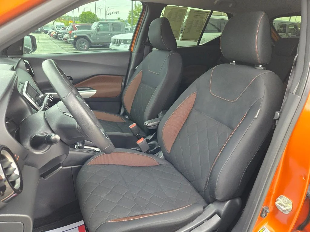 Used 2020 Orange Nissan SR image 14