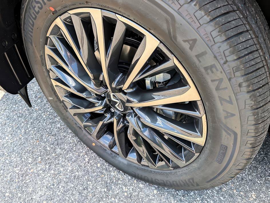 New 2027 Mineral Black INFINITI AUTOGRAPH image 8