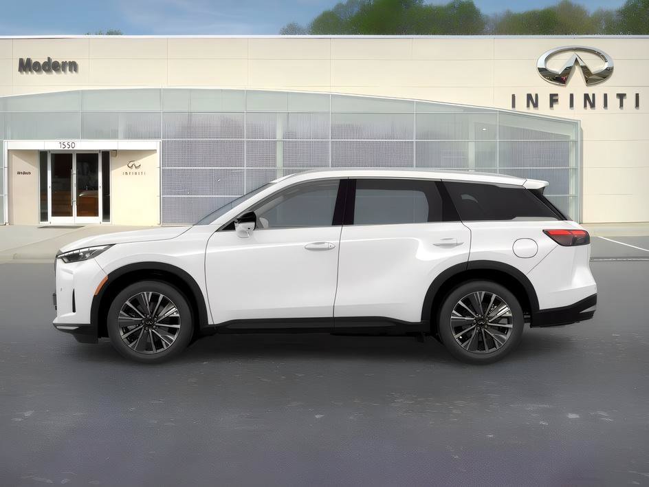 New 2027 RADIANT WHITE INFINITI LUXE image 3