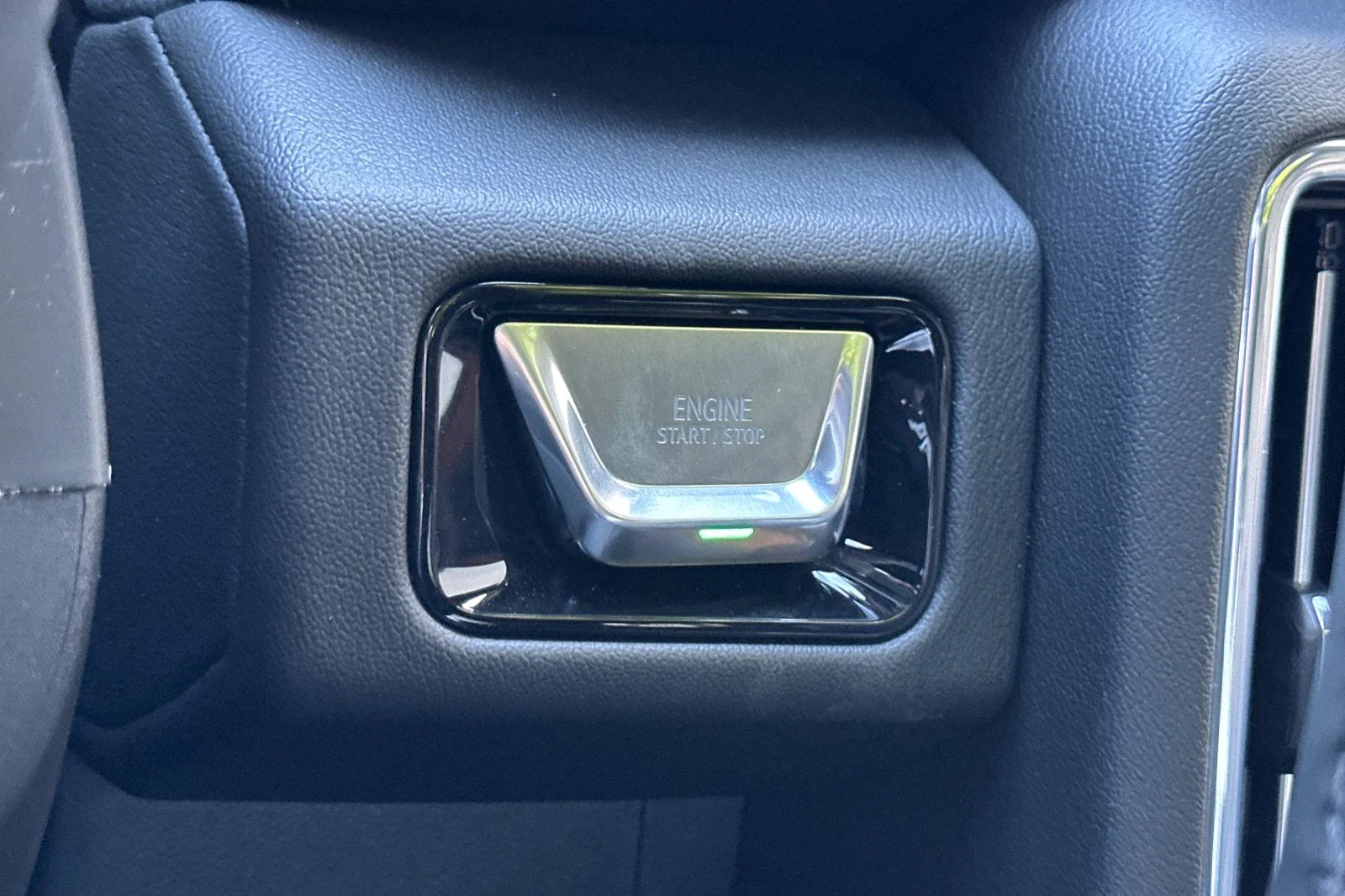 Used 2026  GMC Denali image 22