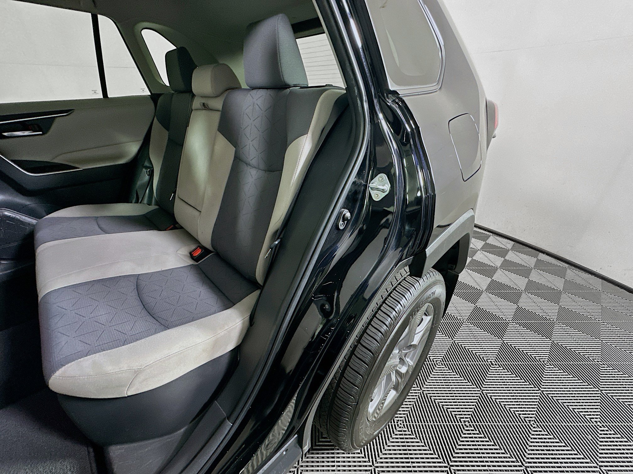 Used 2024 Midnight Black Metallic Toyota Hybrid XLE image 26