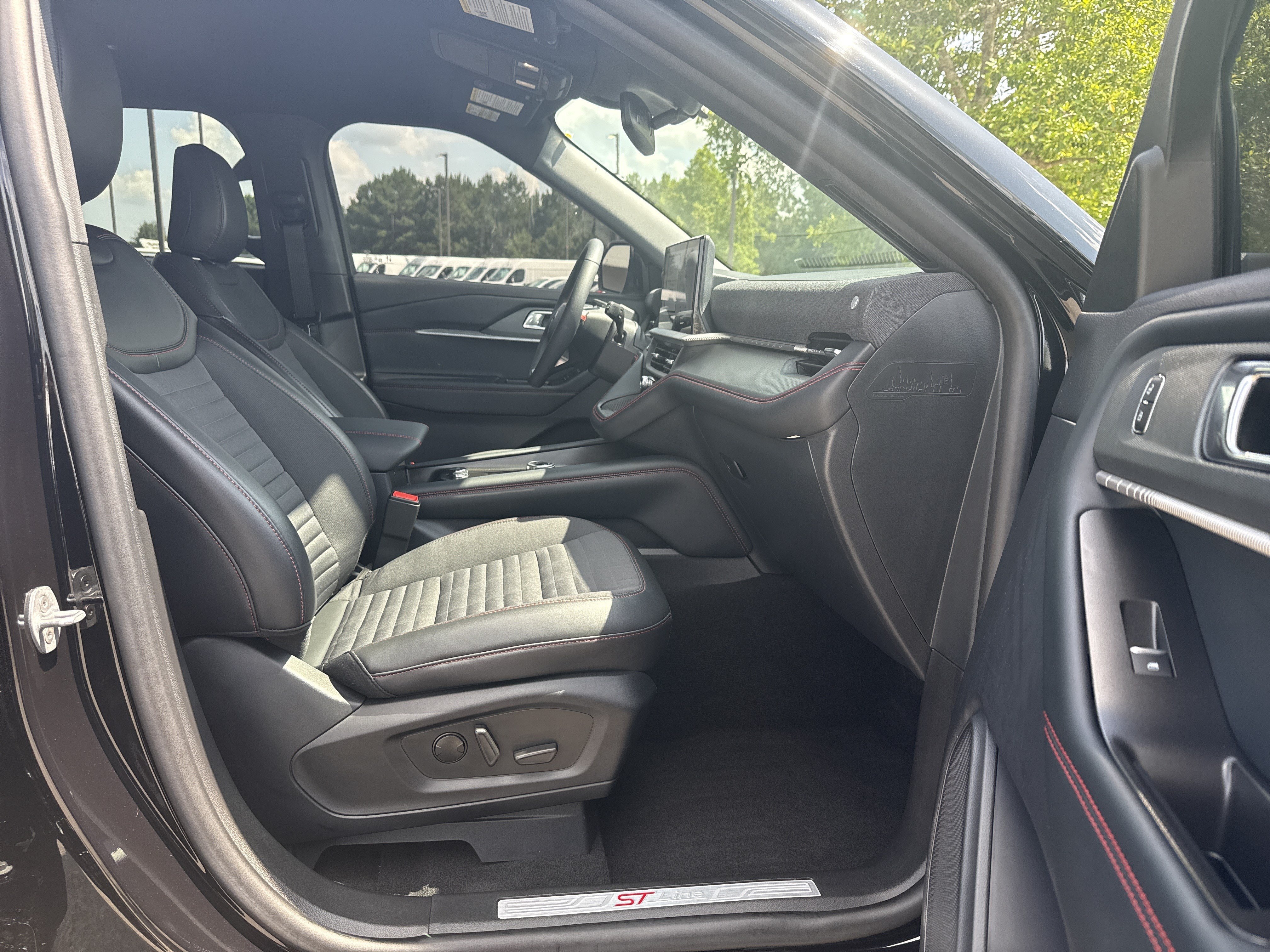 Used 2025 Black Ford ST-Line image 14