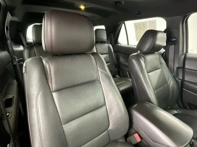 Used 2015 Silver Ford XLT image 13
