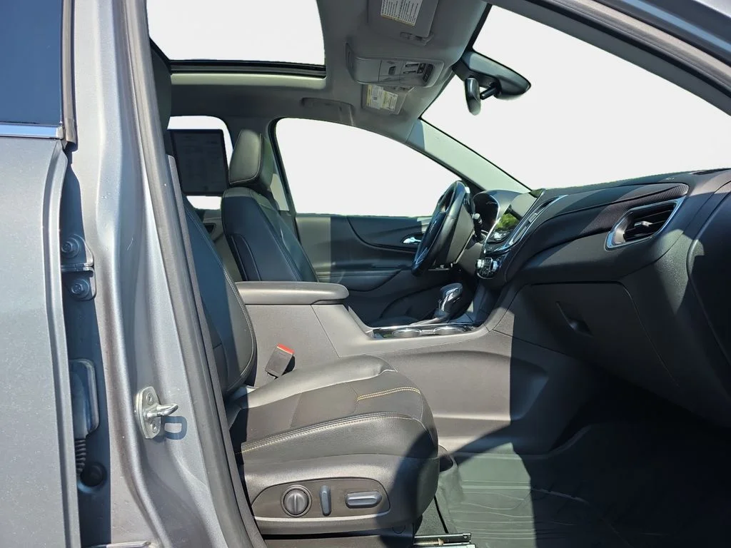 Used 2023 Sterling Gray Metallic Chevrolet Premier image 19