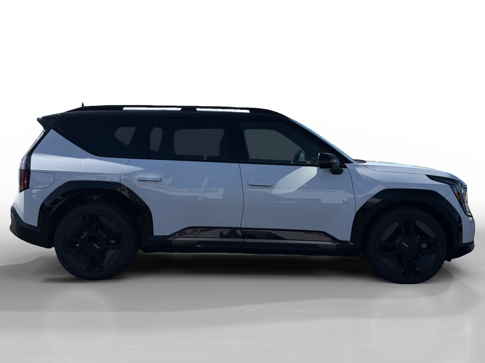 New 2026 Glacial White Pearl / Black Ro Kia GT-Line AWD image 6