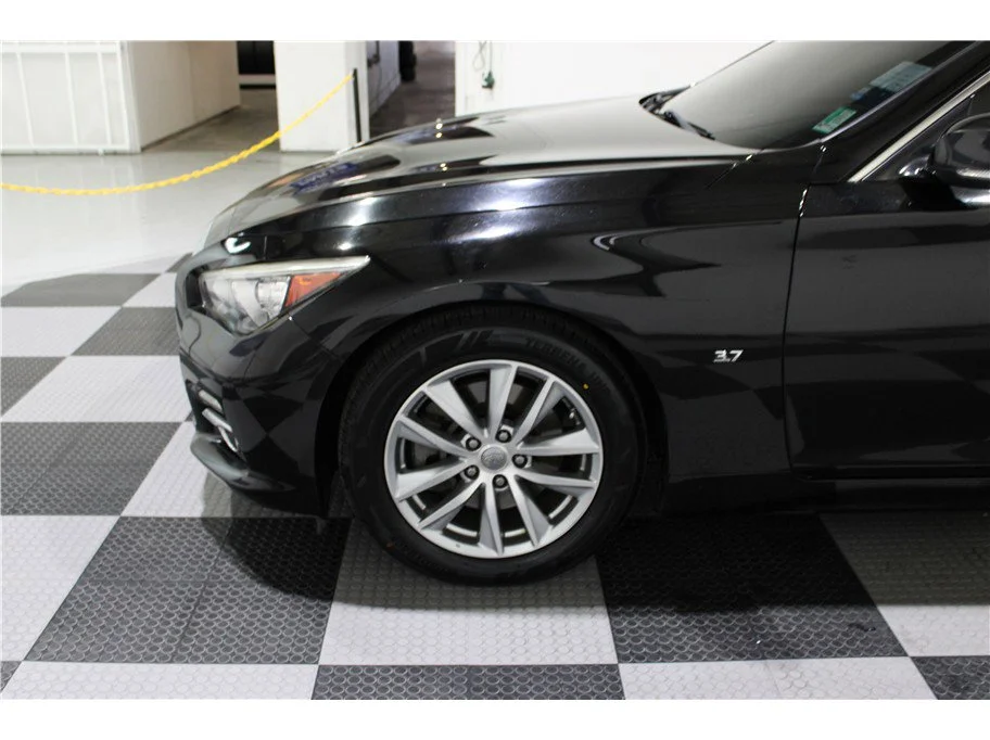 Used 2014 Black Obsidian INFINITI Premium image 9