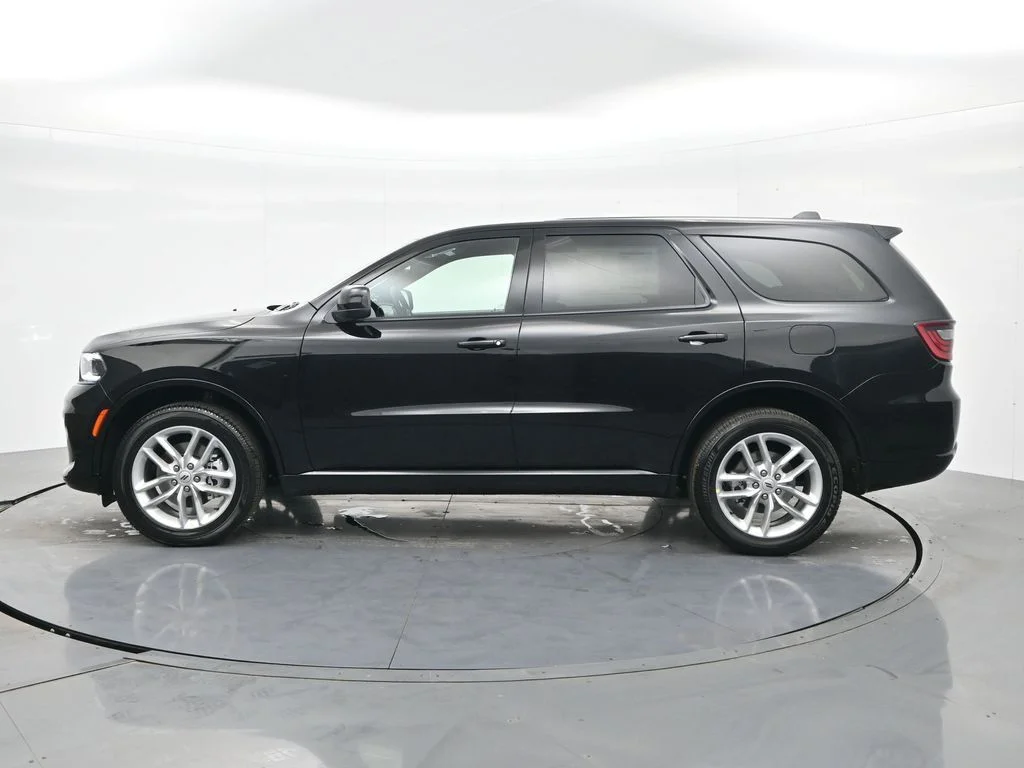 New 2026 Diamond Black Clear-Coat Exterior Paint Dodge GT image 10