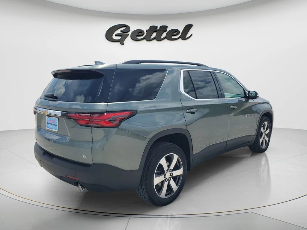 Used 2023 Silver Sage Metallic Chevrolet LT Leather image 8