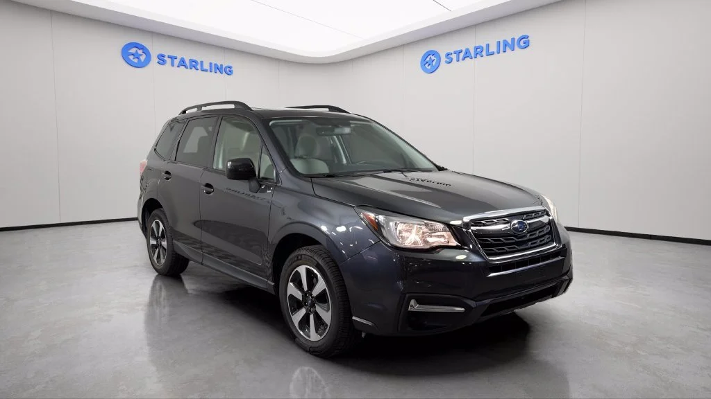 Used 2017 Gray Subaru 2.5i Premium image 15