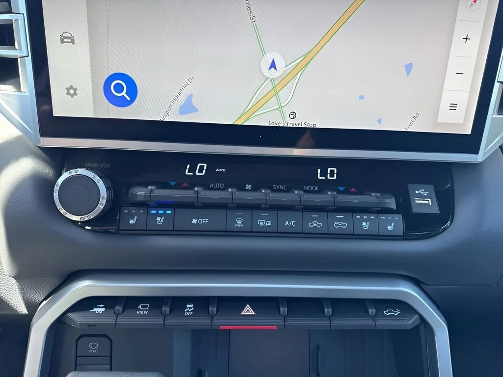 Used 2025 Wind Chill Pearl Toyota Platinum image 23