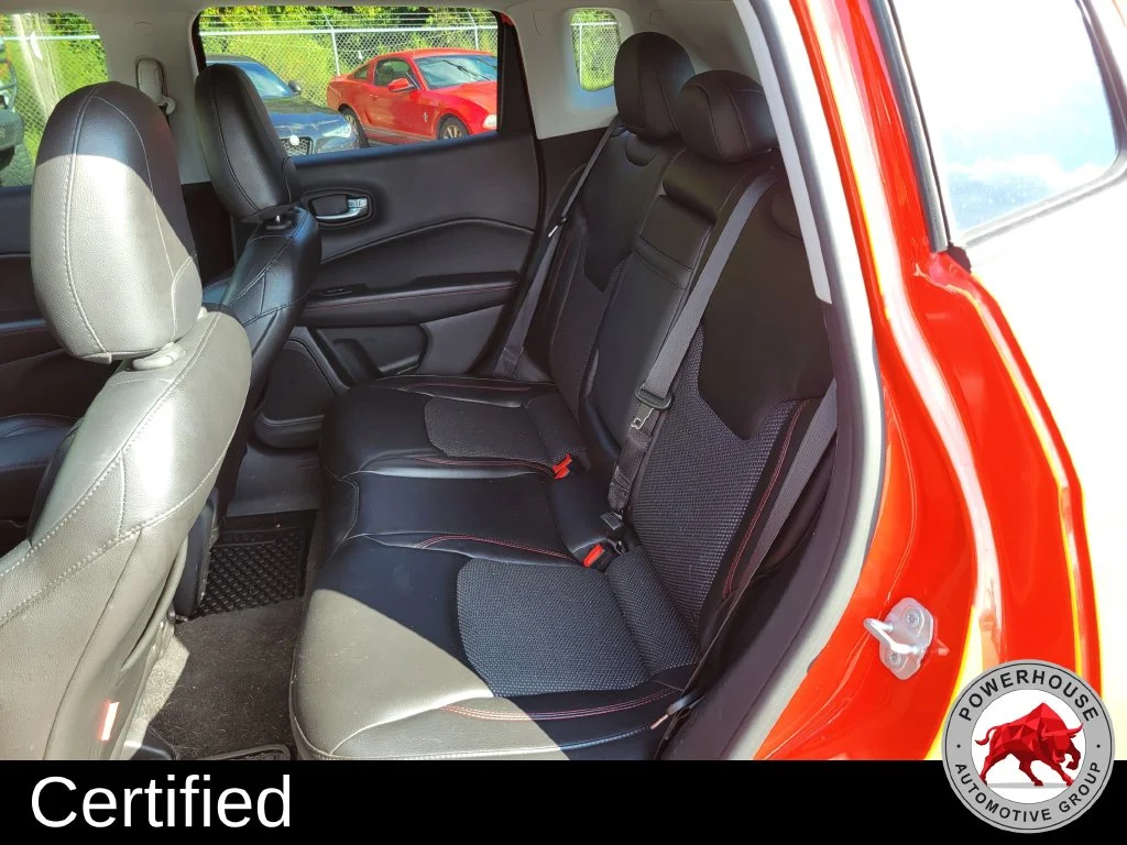 Used 2018 Orange Jeep Trailhawk image 17