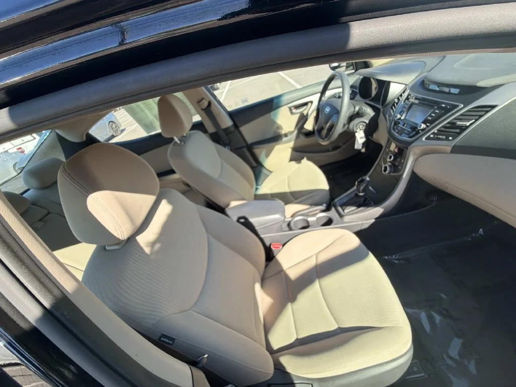 Used 2016 Black Hyundai SE image 30