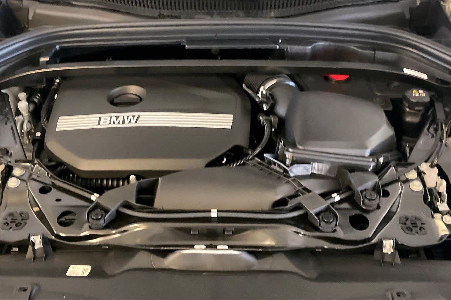 New 2026 Alpine White BMW xDrive28i image 16