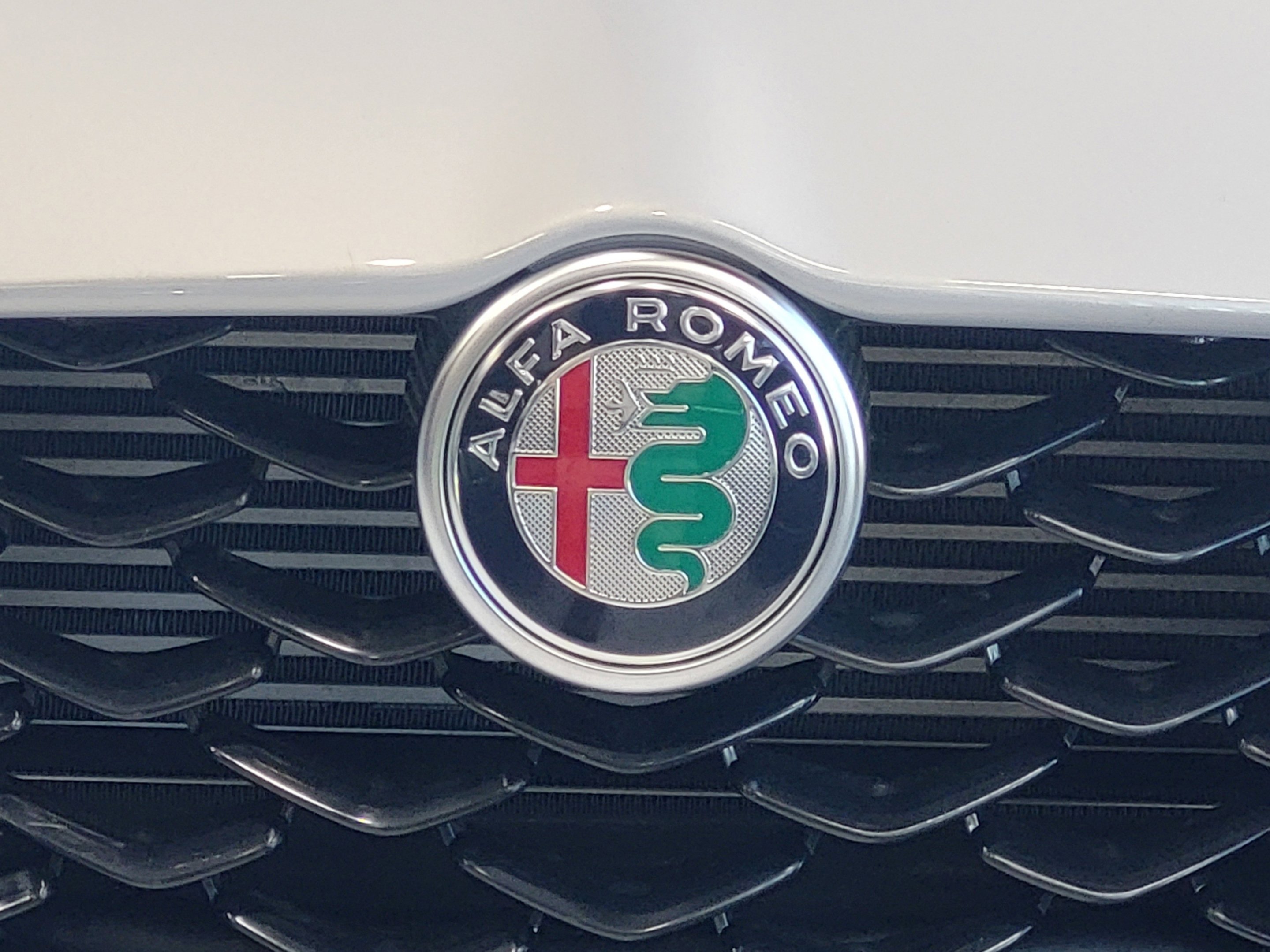 New 2025 Moonlight Gray Metallic Alfa Romeo  image 11