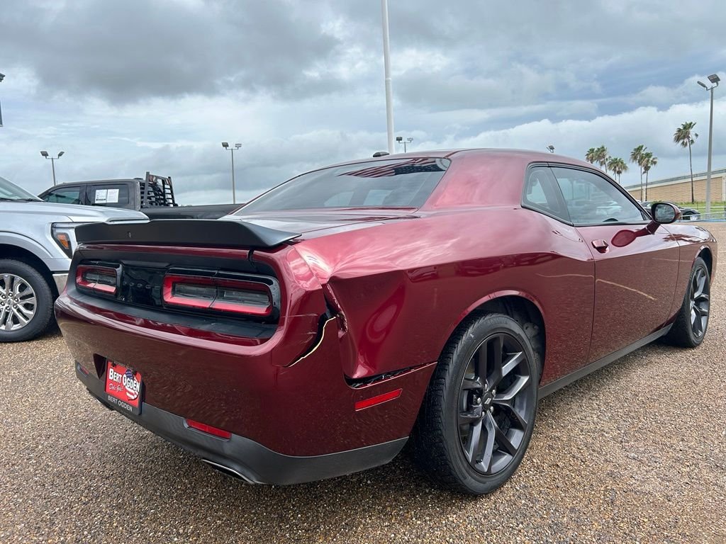 Used 2020 Red Dodge SXT image 6