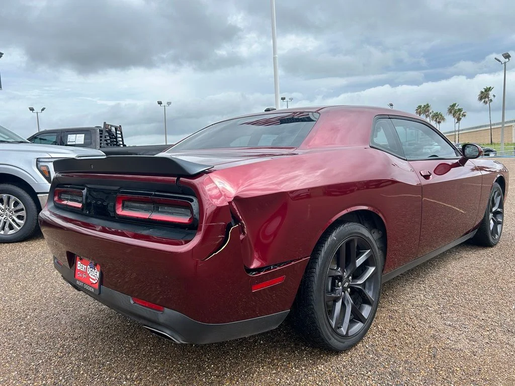 Used 2020 Red Dodge SXT image 6