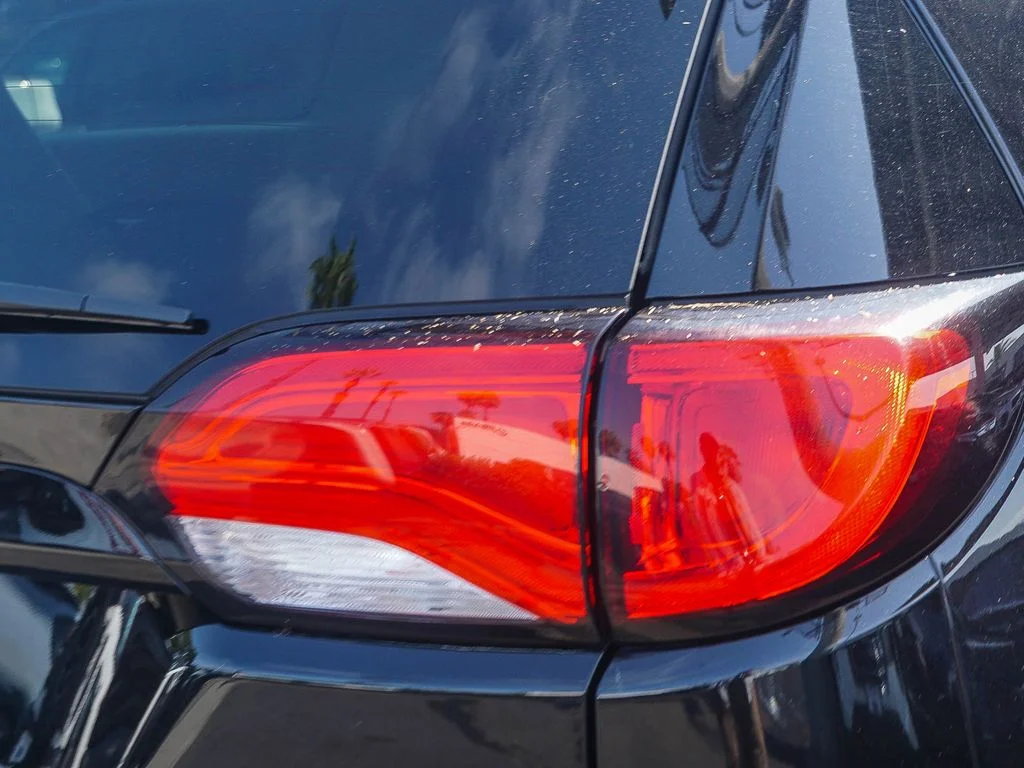 Used 2024 Black Chrysler LX image 8
