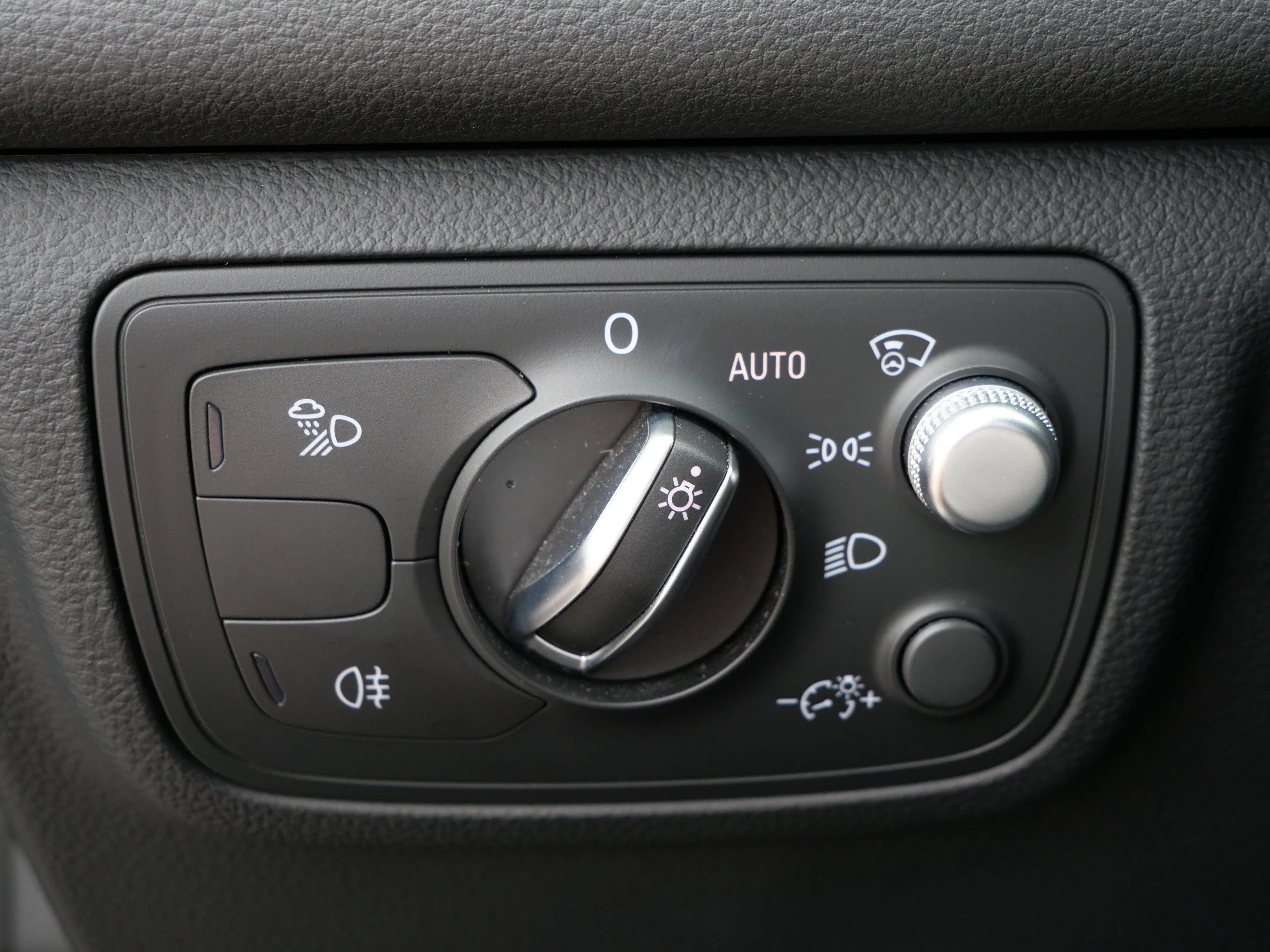 Used 2016 Havanna Black Metallic Audi 3.0T Prestige image 26