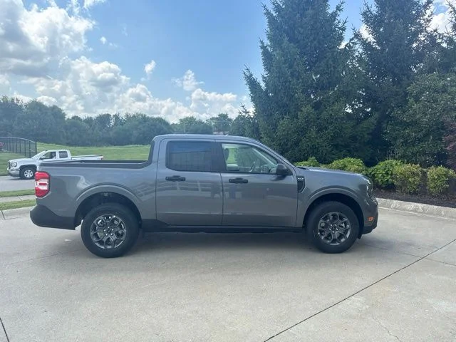 New 2026 Carbonized Gray Metallic Ford XLT image 3