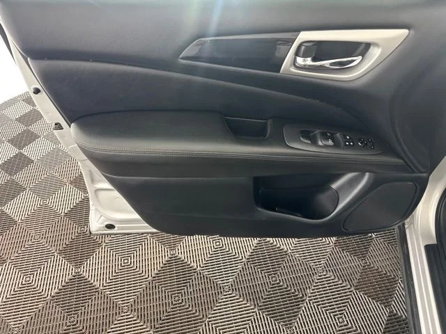 Used 2019 Silver Nissan SV image 18