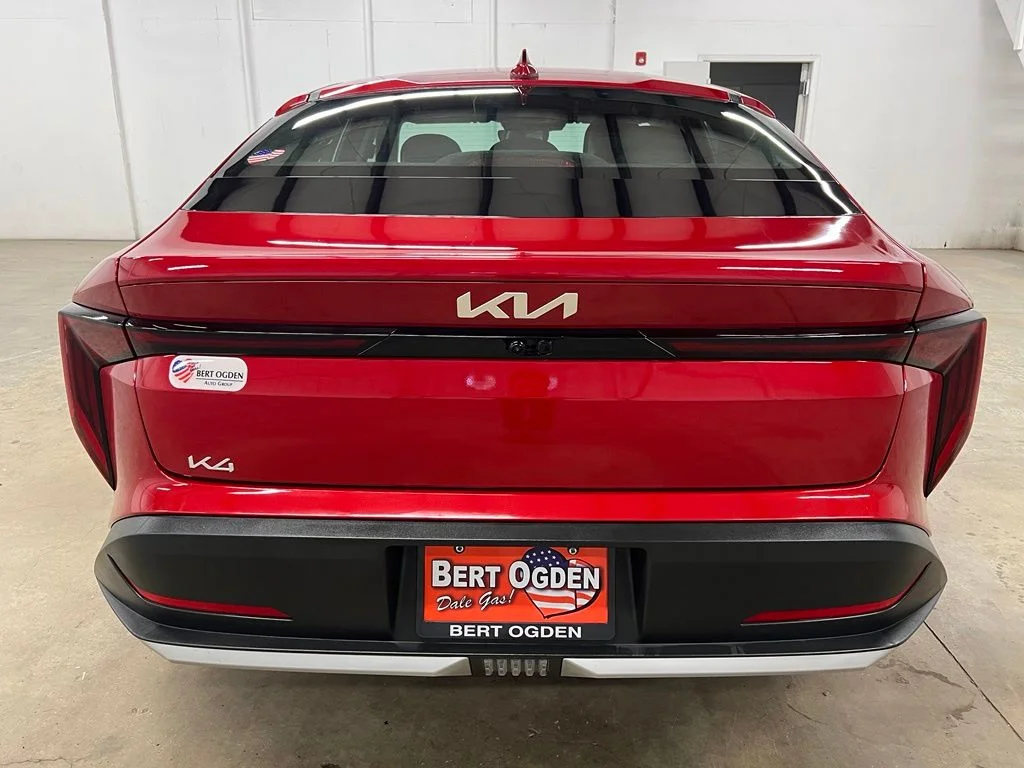 Used 2025 Red Kia LXS image 5