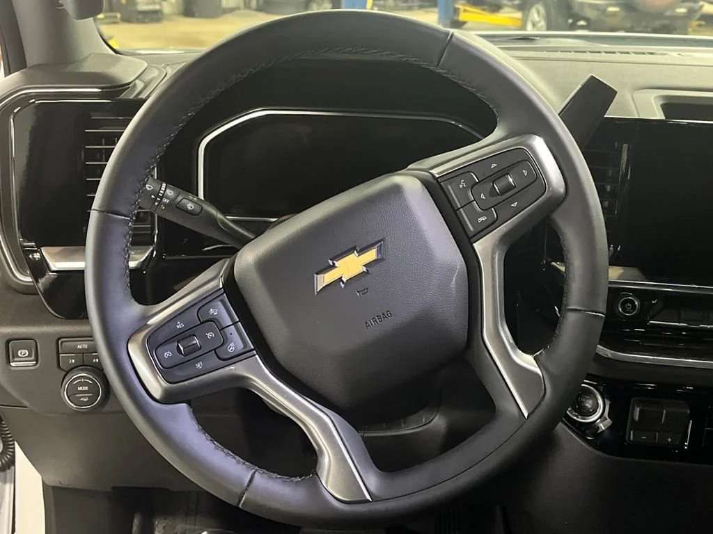 2026 Chevrolet Silverado 1500 LT - Photo 14