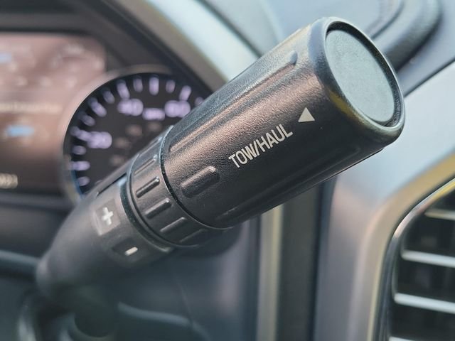 Used 2019 Black Ford Platinum image 21