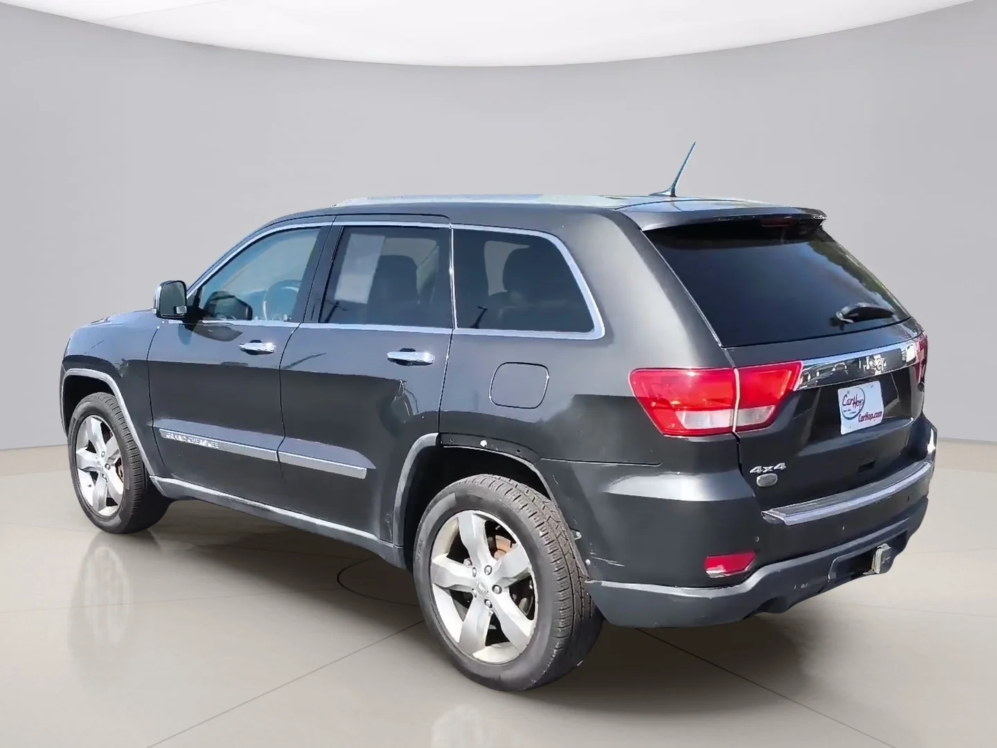 Used 2011 Grey Jeep OVERLAND image 3