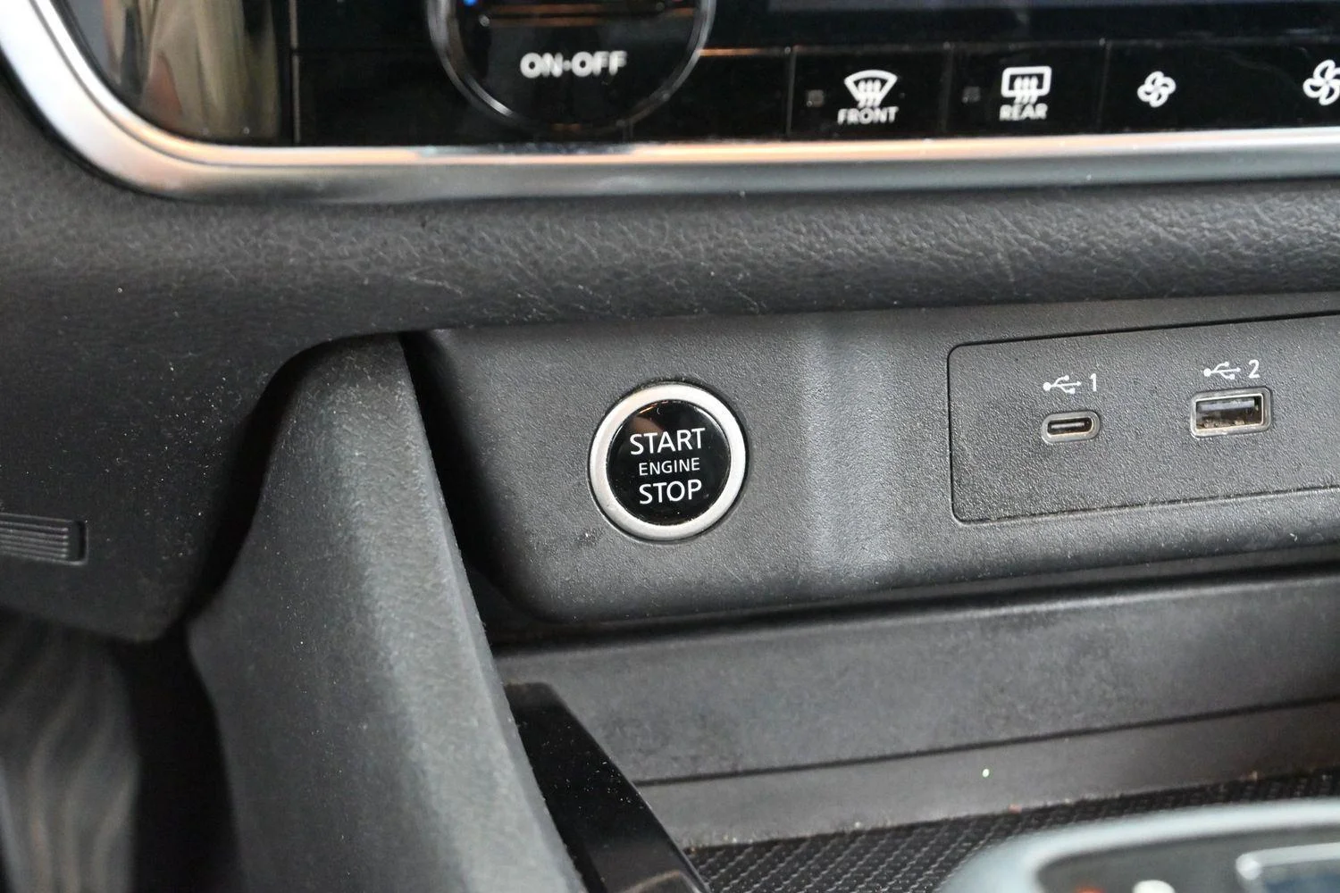 Used 2021 Super Black Nissan SV image 25